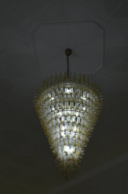 Tavanda klasik kristal avize