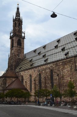 Bolzano, İtalya, Avrupa 'daki güzel antik kilise. 