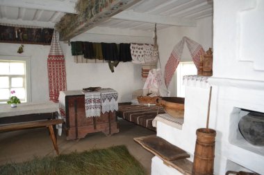 Pereyaslav-Khmelnitsky, Ukrayna: Halk mimarisi müzelerindeki eski Ukrayna kulübesinin geleneksel iç mimarisi, Pereyaslav-Khmelnitsky