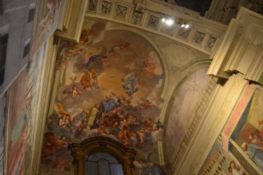 İtalya, Floransa 'daki katedralin içinde. 