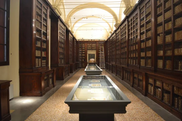 Αρχαία Παλιά Ξύλινη Πανεπιστημιακή Βιβλιοθήκη Στην Ιταλία Μπολόνια — Φωτογραφία Αρχείου