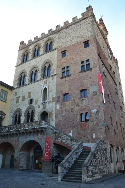 Antik Palazzo Pretorio Talya Prato Nun Tarihi Merkezinde — Stok fotoğraf