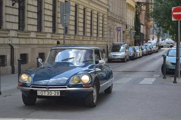 Autos Auf Der Straße Von Budapest Ungarn — Stockfoto