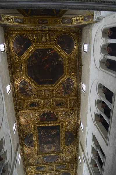 Interior Igreja Cidade Bari Itália Europa — Fotografia de Stock