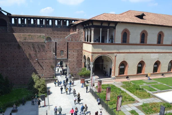 Castello Sforzesco Piazza Castello Milan Italy — стокове фото