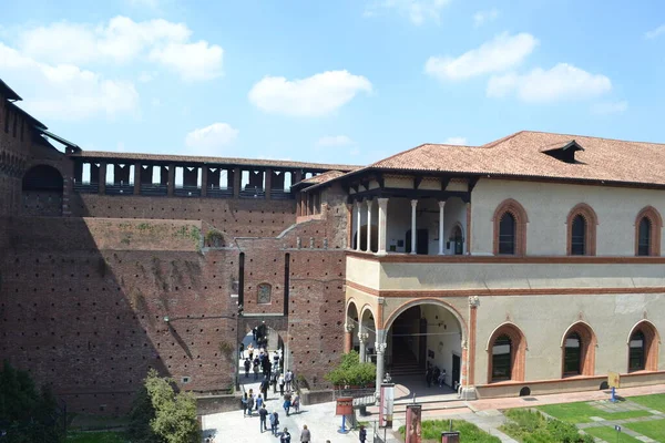 Castello Sforzesco Piazza Castello Milan Italy — стокове фото