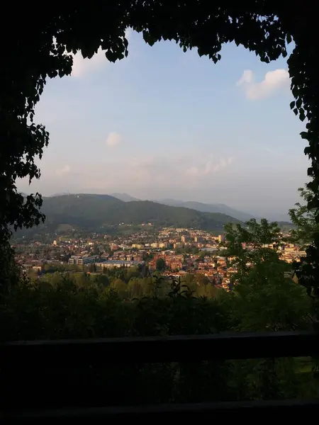 Milano kentinin tarihi mimarisi, İtalya ve Avrupa 'nın genel görünümü