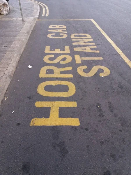 Horse Cab Stand Inscription Road — Stock Photo, Image