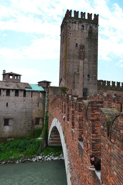 Άποψη Της Ιστορικής Αρχιτεκτονικής Στην Πόλη Της Βερόνας Ιταλία — Φωτογραφία Αρχείου