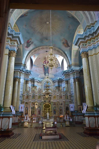 Volodymyr Volynskyi, Ukrayna 'daki eski kilisenin içinde.