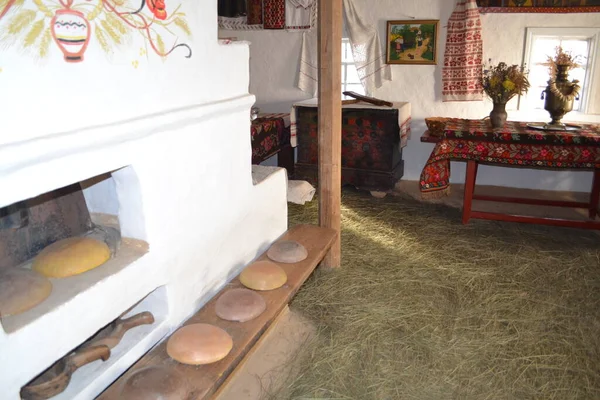 Pereyaslav-Khmelnitsky, Ukrayna: Halk mimarisi müzelerindeki eski Ukrayna kulübesinin geleneksel iç mimarisi, Pereyaslav-Khmelnitsky