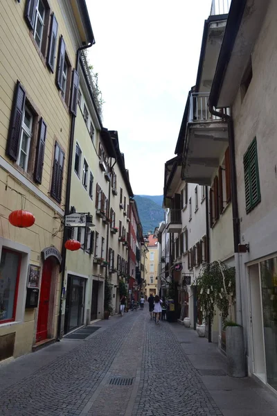 Halk Talya Avrupa Ile Bolzano Şehrinin Sokak Manzarası — Stok fotoğraf