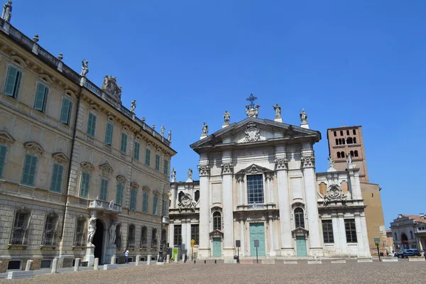 Mantova, Lombardy, İtalya 'daki tarihi binalar