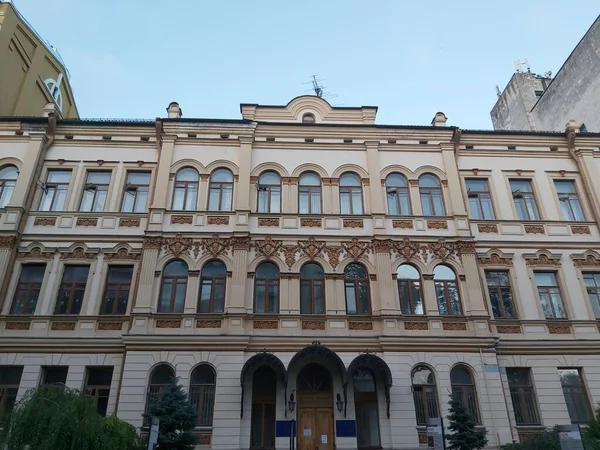 Kyiv şehrinin mimarisi, Ukrayna