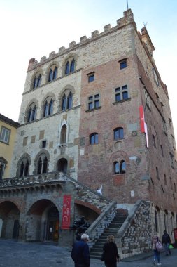 Antik Palazzo Pretorio İtalya Prato 'nun tarihi merkezinde.