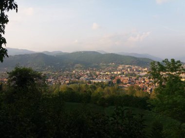 Milano kentinin tarihi mimarisi, İtalya ve Avrupa 'nın genel görünümü