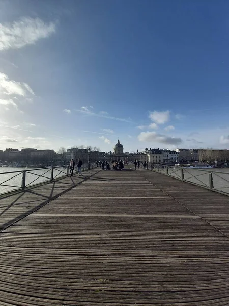 Paris Fransa Nehir Kıyısındaki Köprü — Stok fotoğraf