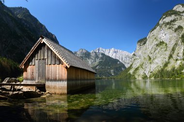 Bavyera Alpleri'nde Obersee Gölü