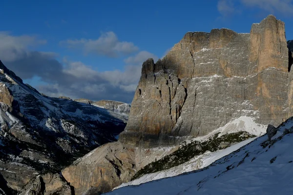 Snöfall dolomiti mountains — Stockfoto