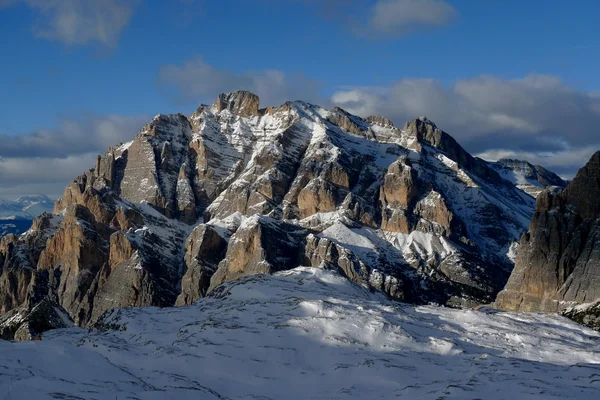 Snöfall dolomiti mountains — Stockfoto