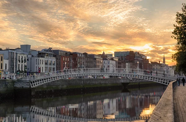 Dublin - Ha'penny Bridge — Stok fotoğraf