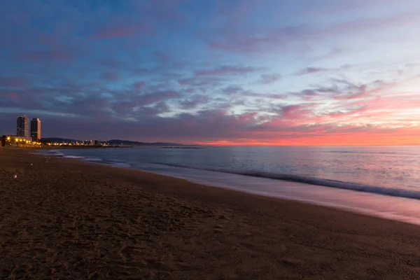 barceloneta plaj güneş doğarken
