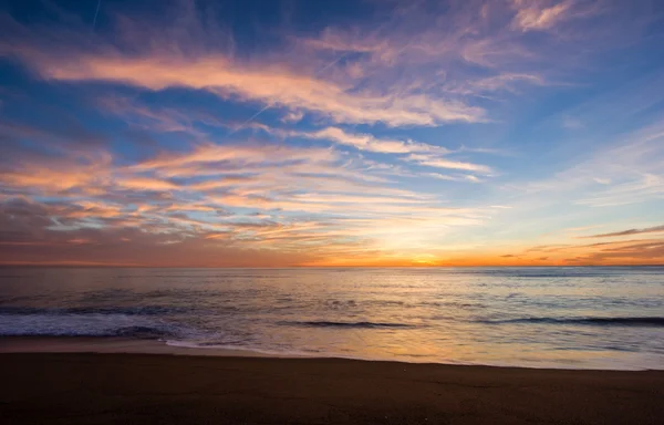 barceloneta plaj gün batımında