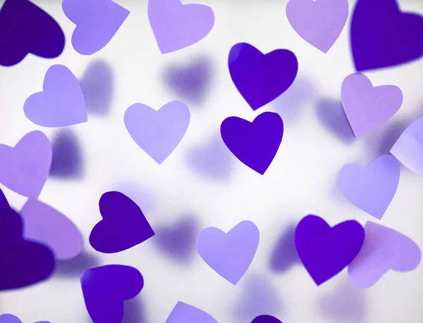 Very peri, hearts in trending color on a white foggy background. Cards for Valentines Day in purple tones. — Foto de Stock