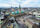 Hamburk, pohled na radnici a na panorama města