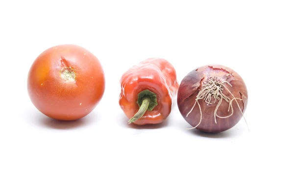 Czerwony pomidor, czerwona cebula i papryka — Zdjęcie stockowe