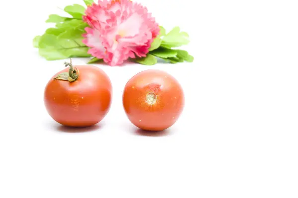 Frische rote Tomaten — Stockfoto