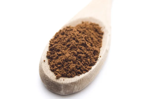 tahta kaşık üzerine taze hazır kahve