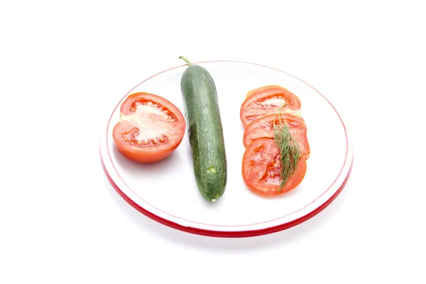 Frische rote Tomate mit grünen Salatgurken — Stockfoto