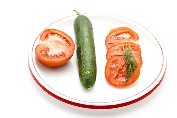 Frische rote Tomate mit grünen Salatgurken — Stockfoto