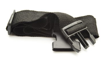 Beyaz arka planda siyah çanta kemer