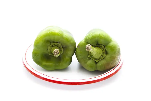 Fresh Green Capsicum on Plastic Plate — Zdjęcie stockowe