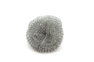 beyaz zemin üzerine gümüş pot sünger