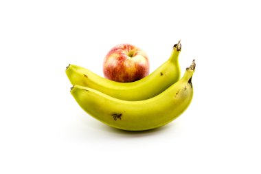 Kırmızı elma ile taze sarı muz