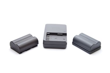 kamera akü şarj cihazı ile