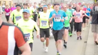 yarı maraton olay olarak çalışan insanlar