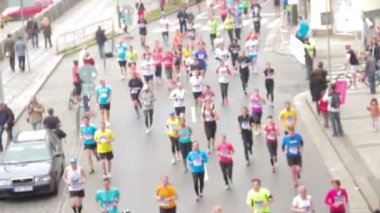 yarı maraton olay olarak çalışan insanlar