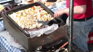 Hamburger kızartma sebze