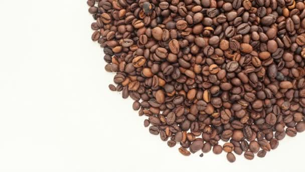 Roasted coffee beans — Stock Video