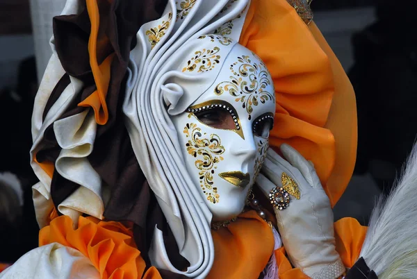 Máscara feminina elegante. Carnaval em Veneza . — Fotografia de Stock