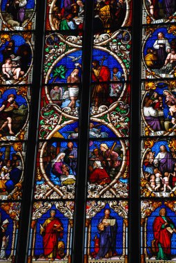 Bern, İsviçre bir katedral içinde güzel vitray pencere