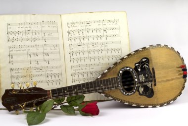eski mandolin