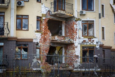 Irpin 'in yok edilmesi. Mayıs 2022. Irpin, Kiev bölgesi, Ukrayna. Rusya Ukrayna savaşı. Irpin 'de kavgadan sonra hasar gördü