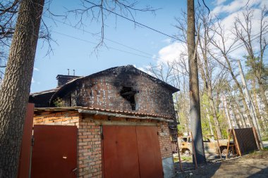 Irpin 'in yok edilmesi. Mayıs 2022. Irpin, Kiev bölgesi, Ukrayna. Rusya Ukrayna savaşı. Irpin 'de kavgadan sonra hasar gördü