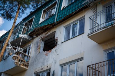 Irpin 'in yok edilmesi. Mayıs 2022. Irpin, Kiev bölgesi, Ukrayna. Rusya Ukrayna savaşı. Irpin 'de kavgadan sonra hasar gördü