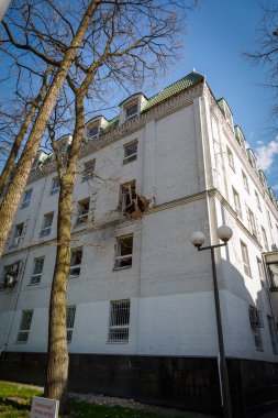 Irpin 'in yok edilmesi. Mayıs 2022. Irpin, Kiev bölgesi, Ukrayna. Rusya Ukrayna savaşı. Irpin 'de kavgadan sonra hasar gördü